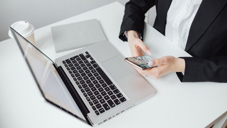 Soluzioni SaaS framework integrato per trasformazione digitale, gestione dati e conformità normativa